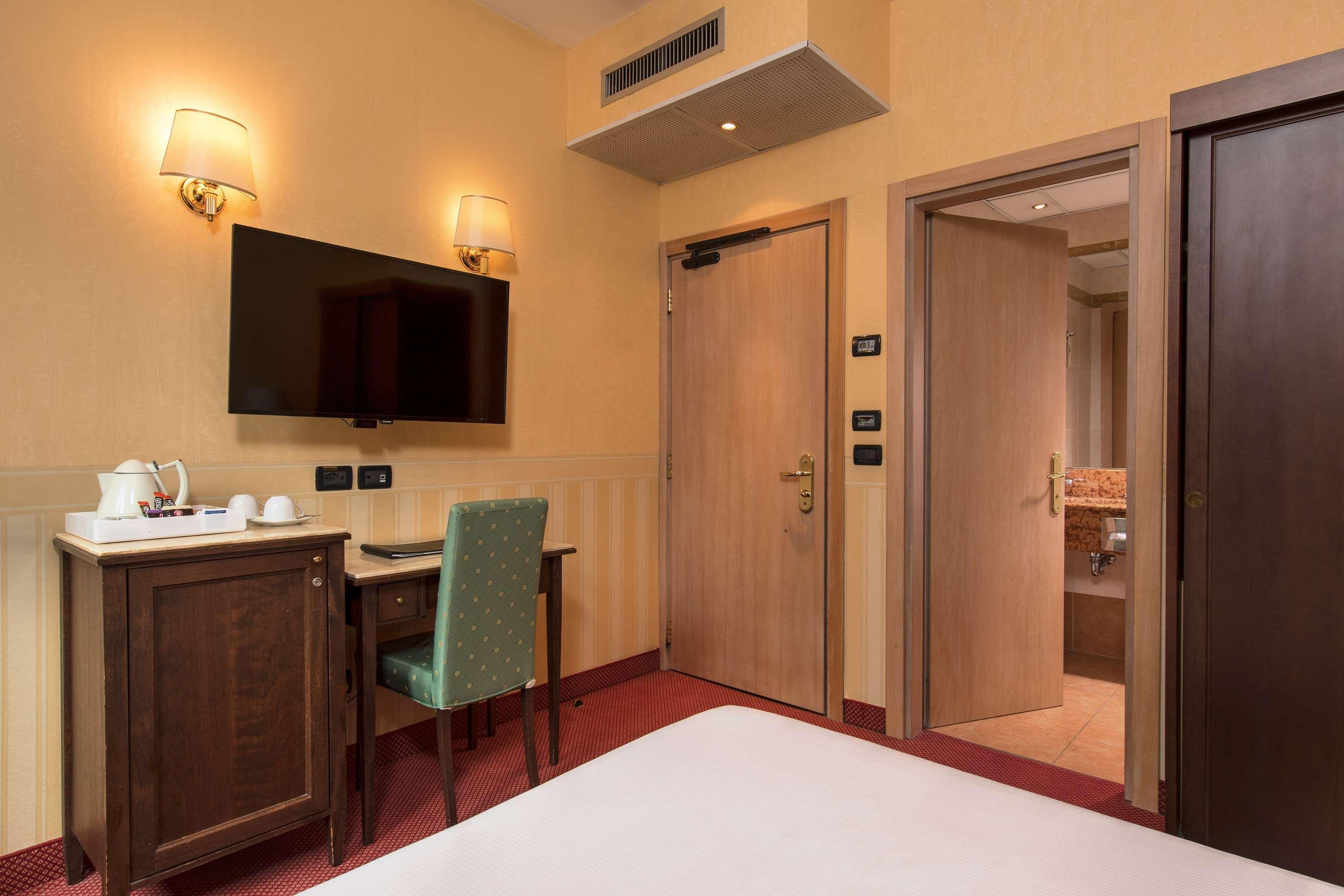 Best Western Hotel Yantai Exterior photo
