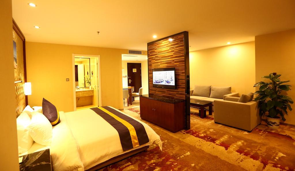 Best Western Hotel Yantai Room photo