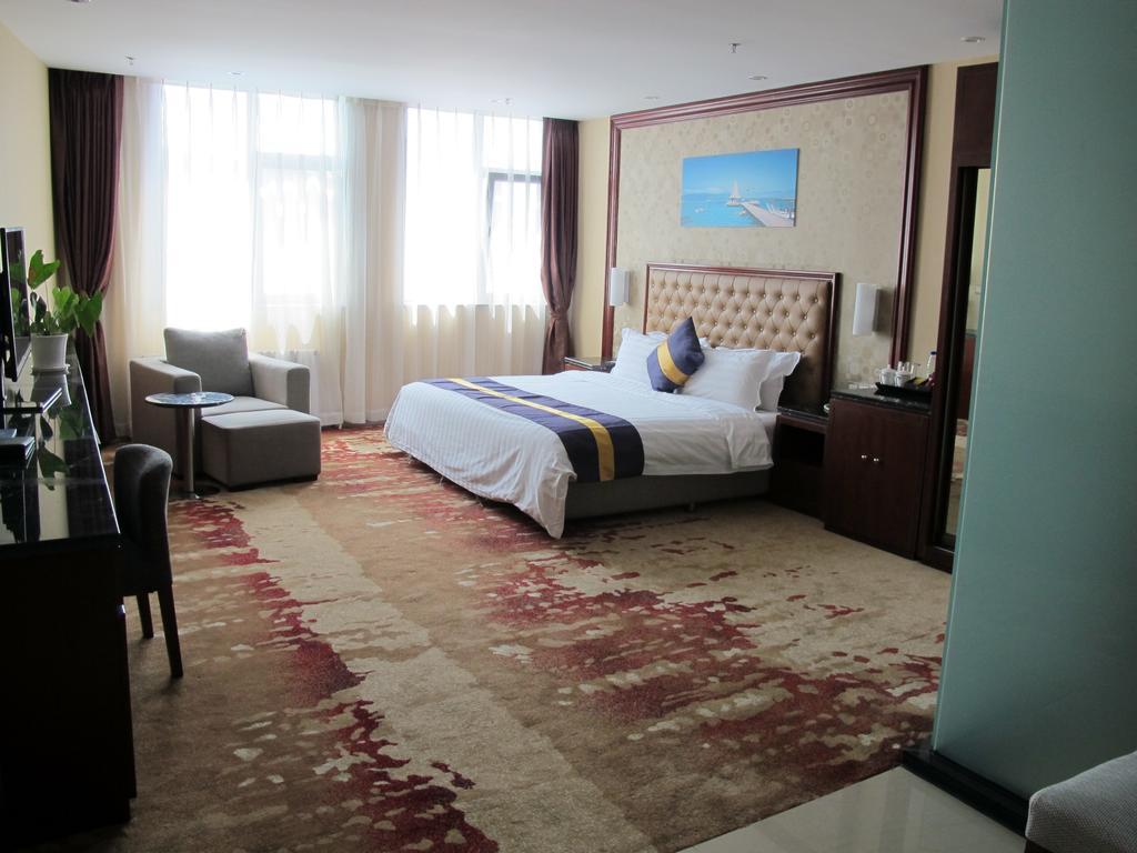 Best Western Hotel Yantai Room photo